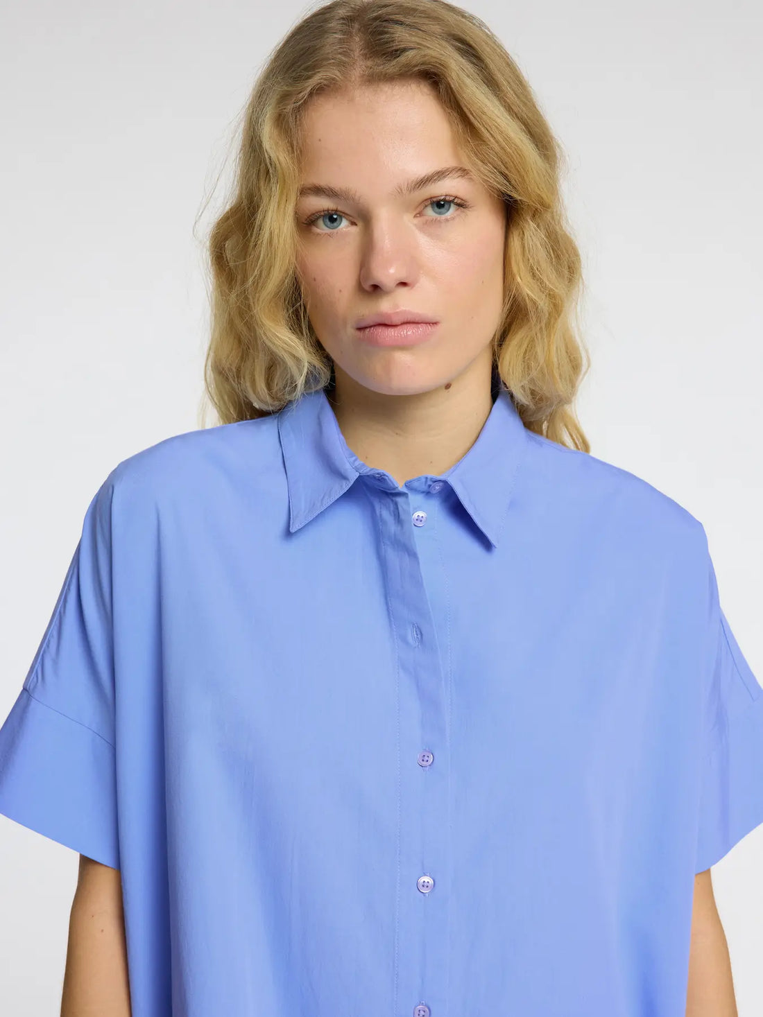 Los vestidos que dominarán la primavera 2025 y cómo combinarlos